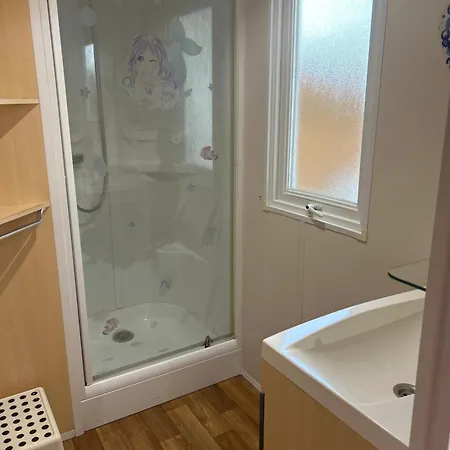 Chez Nathalie Mobil Chauffe Et Climatise مكان تخييم *