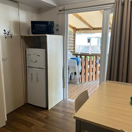 Chez Nathalie Mobil Chauffe Et Climatise مكان تخييم Boofzheim